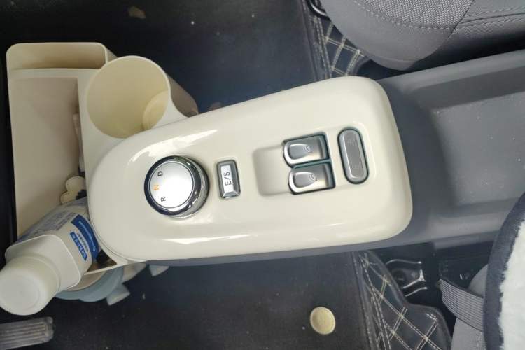 Used CHANGAN NEVO Lumin 2024 130km Qingyue Version Gear Lever