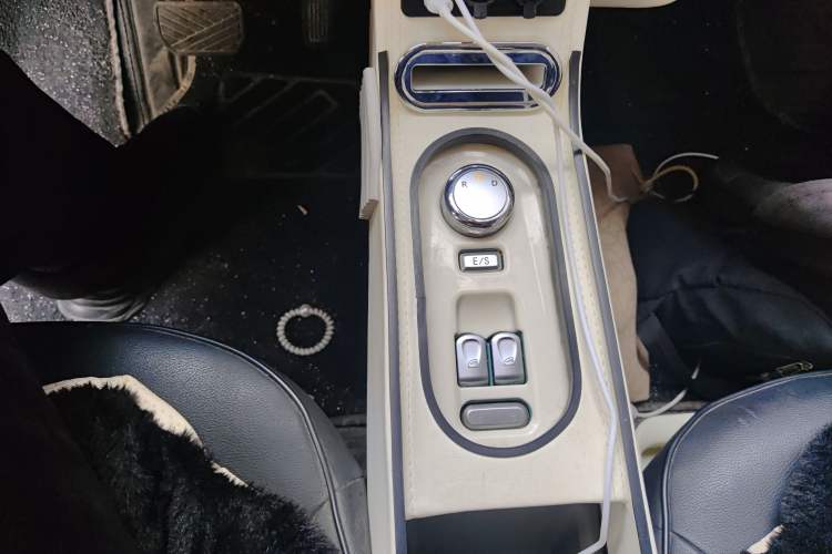 Used CHANGAN NEVO Lumin 2024 130km Qingyue Version Gear Lever
