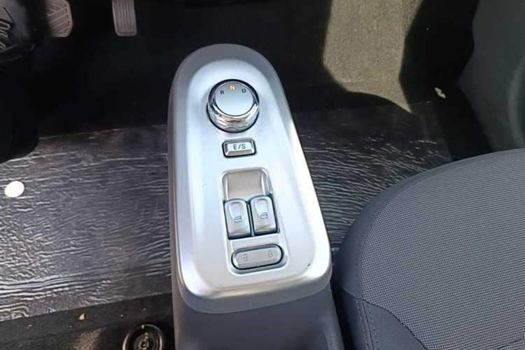 Used CHANGAN NEVO Lumin 2024 130km Qingyue Version Gear Lever