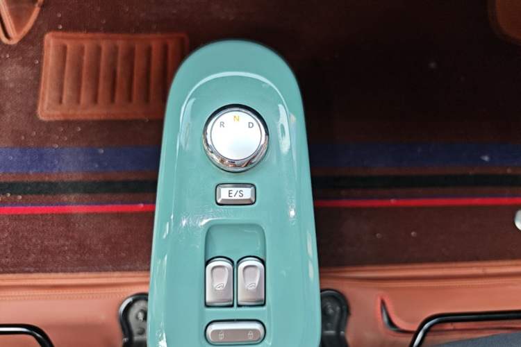 Used CHANGAN NEVO Lumin 2024 130km Qingyue Version Gear Lever