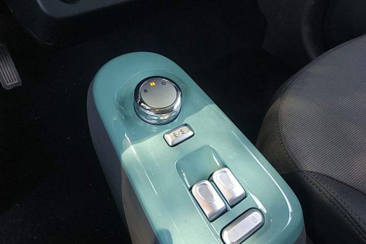 Used CHANGAN NEVO Lumin 2024 130km Qingyue Version Gear Lever
