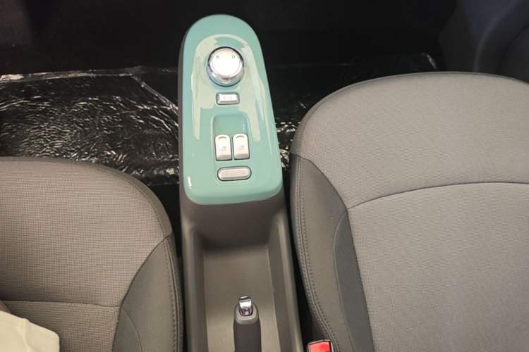 Used CHANGAN NEVO Lumin 2024 205km Launch Edition Gear Lever
