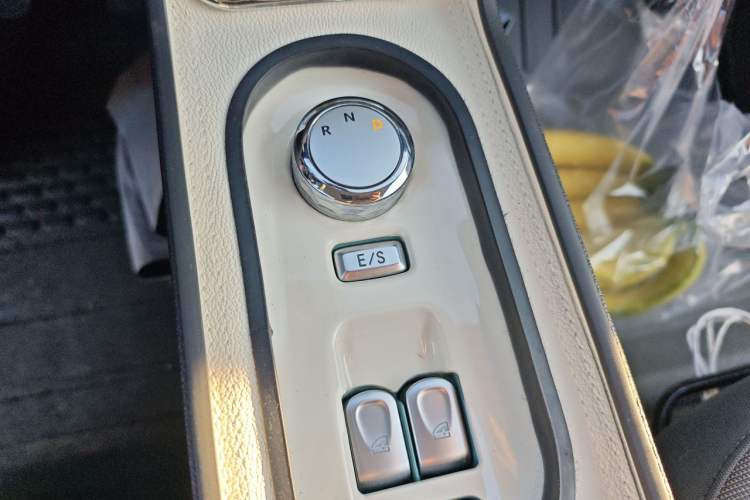 Used CHANGAN NEVO Lumin 2024 130km Qingyue Version Gear Lever