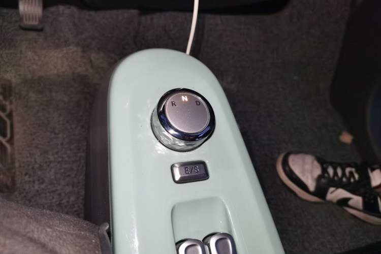 Used CHANGAN NEVO Lumin 2024 301km Launch Edition Gear Lever