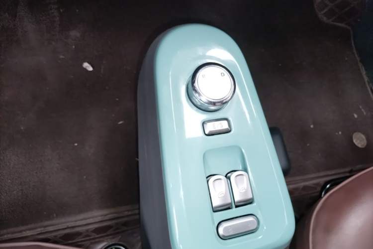 Used CHANGAN NEVO Lumin 2024 301km Orange Wind Edition Gear Lever