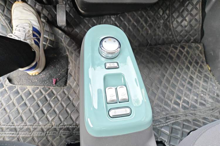 Used CHANGAN NEVO Lumin 2024 130km Qingyue Version Gear Lever