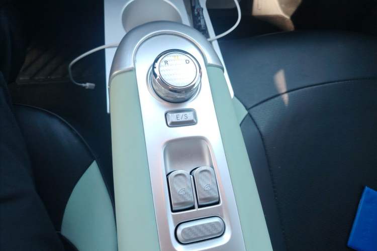 Used CHANGAN NEVO Lumin 2024 205km Orange Wind Edition Gear Lever