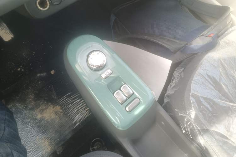 Used CHANGAN NEVO Lumin 2024 130km Qingyue Version Gear Lever