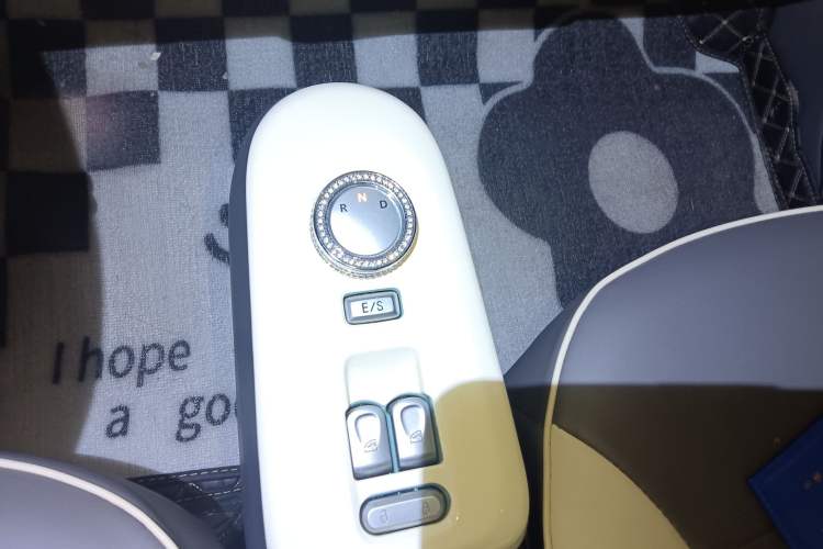 Used CHANGAN NEVO Lumin 2024 130km Qingyue Version Gear Lever
