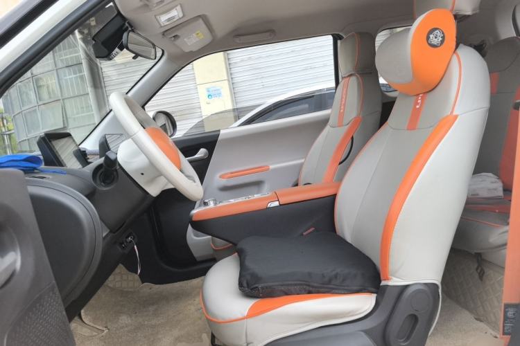 Used CHANGAN NEVO Lumin 2024 301km Orange Wind Edition Left Front Seat