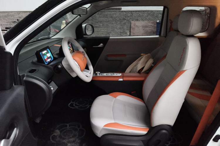 Used CHANGAN NEVO Lumin 2024 301km Orange Wind Edition Left Front Seat