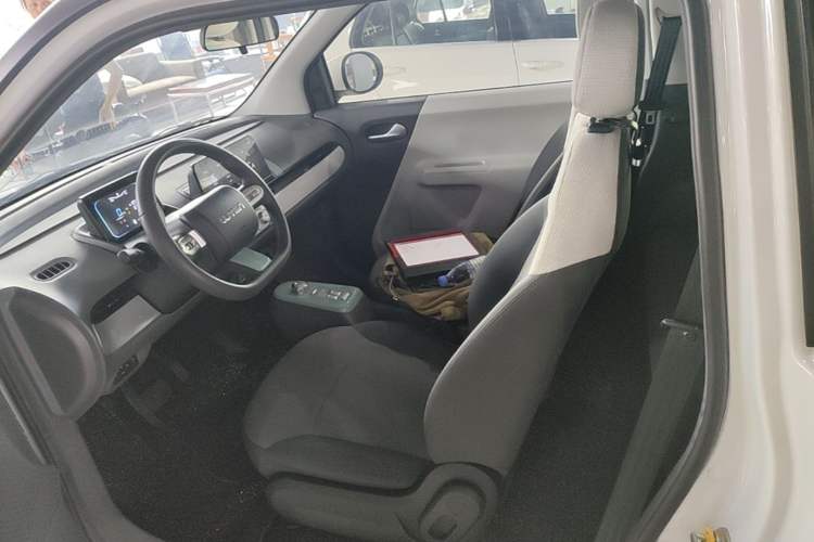 Used CHANGAN NEVO Lumin 2024 205km Launch Edition Left Front Seat
