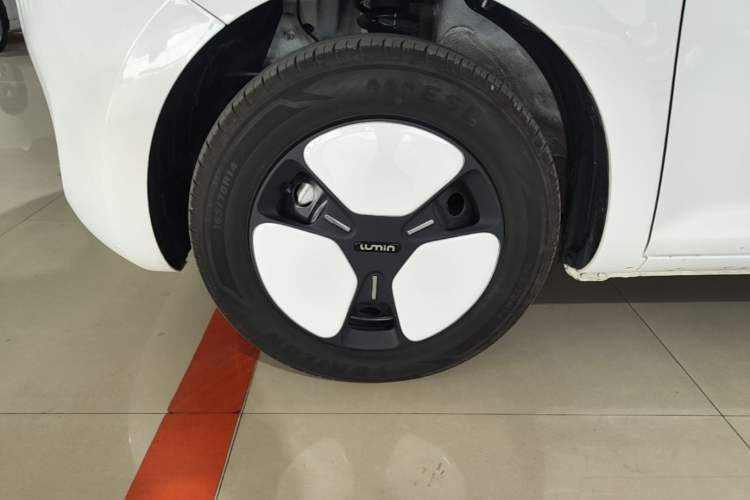 Used CHANGAN NEVO Lumin 2024 130km Qingyue Version Left Front Wheel Hub
