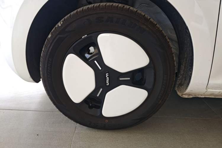 Used CHANGAN NEVO Lumin 2024 130km Qingyue Version Left Front Wheel Hub
