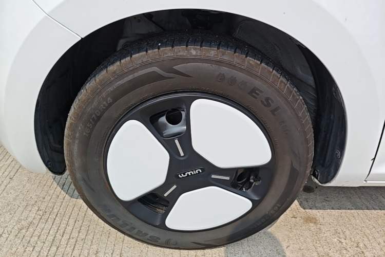Used CHANGAN NEVO Lumin 2024 130km Qingyue Version Left Front Wheel Hub