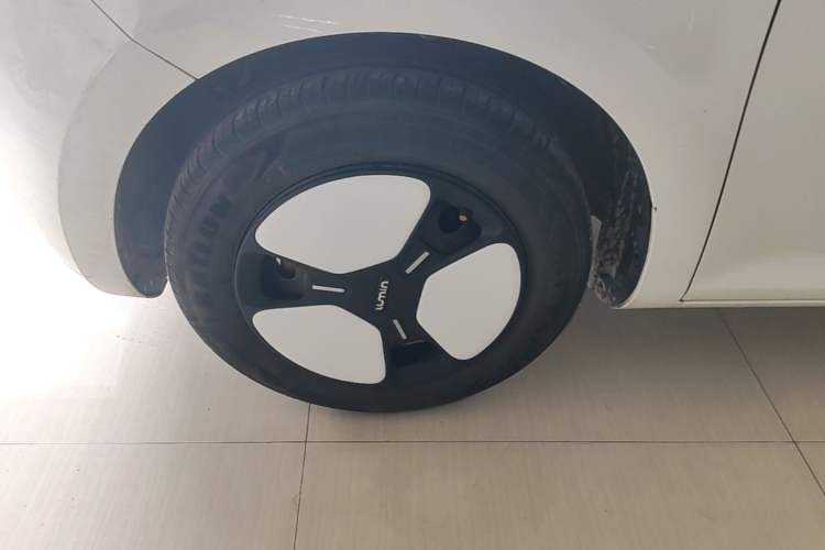 Used CHANGAN NEVO Lumin 2024 130km Qingyue Version Left Front Wheel Hub