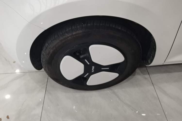 Used CHANGAN NEVO Lumin 2024 205km Orange Wind Edition Left Front Wheel Hub