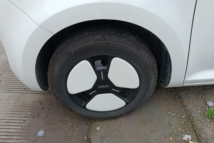 Used CHANGAN NEVO Lumin 2024 130km Qingyue Version Left Front Wheel Hub