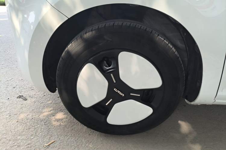 Used CHANGAN NEVO Lumin 2024 301km Orange Wind Edition Left Front Wheel Hub