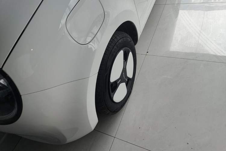 Used CHANGAN NEVO Lumin 2024 205km Orange Wind Edition Left Front Wheel Hub