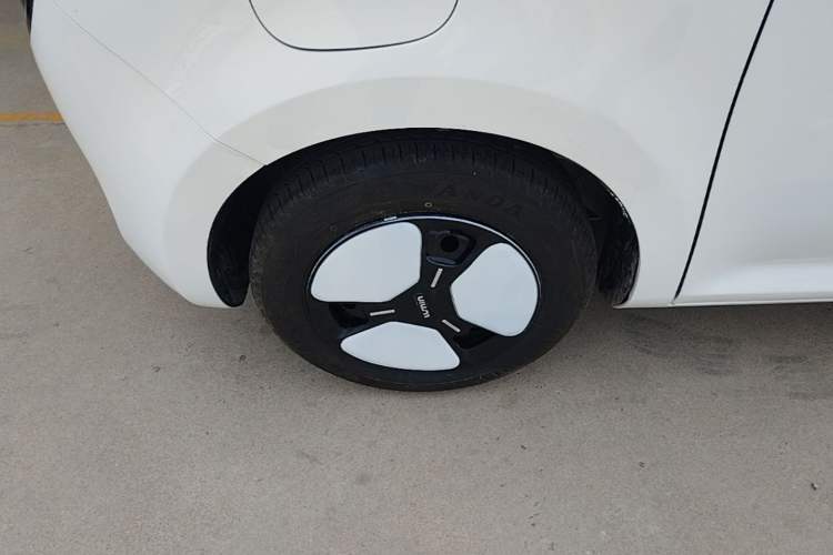 Used CHANGAN NEVO Lumin 2024 130km Qingyue Version Left Front Wheel Hub