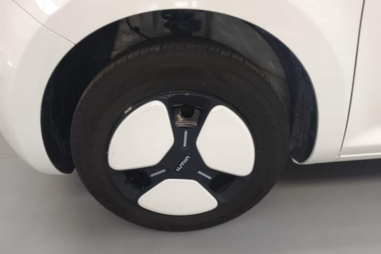 Used CHANGAN NEVO Lumin 2024 130km Qingyue Version Left Front Wheel Hub