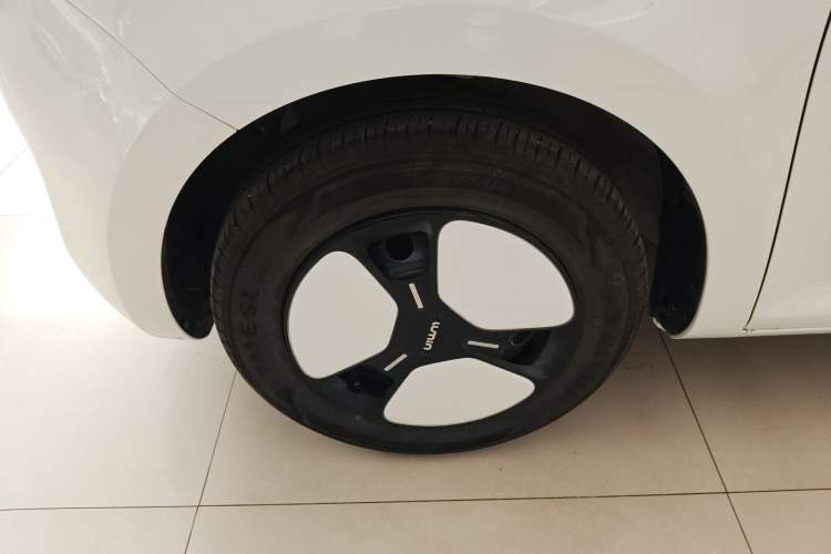 Used CHANGAN NEVO Lumin 2024 130km Qingyue Version Left Front Wheel Hub