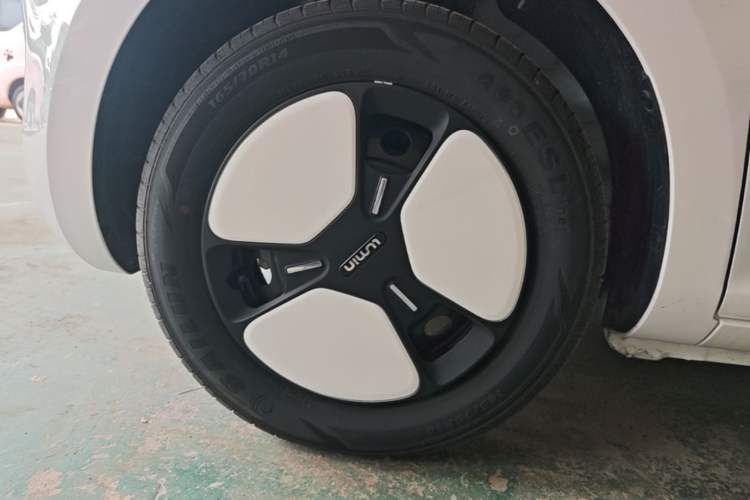 Used CHANGAN NEVO Lumin 2024 130km Qingyue Version Left Front Wheel Hub