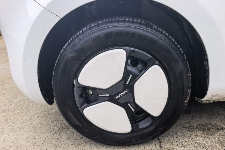 Used CHANGAN NEVO Lumin 2024 130km Qingyue Version Left Front Wheel Hub
