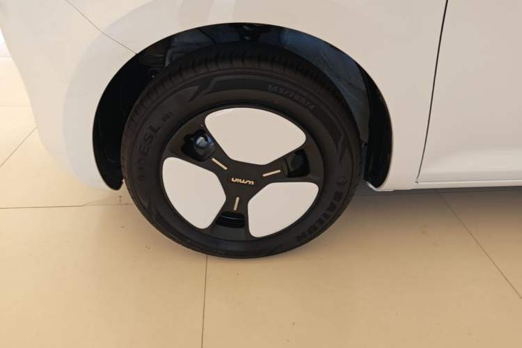 Used CHANGAN NEVO Lumin 2024 130km Qingyue Version Left Front Wheel Hub