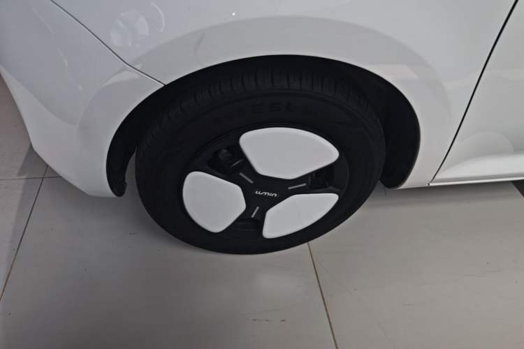 Used CHANGAN NEVO Lumin 2024 205km Orange Wind Edition Left Front Wheel Hub