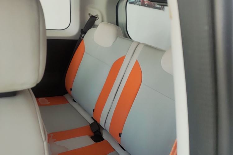 Used CHANGAN NEVO Lumin 2024 205km Orange Wind Edition Left Rear Seat