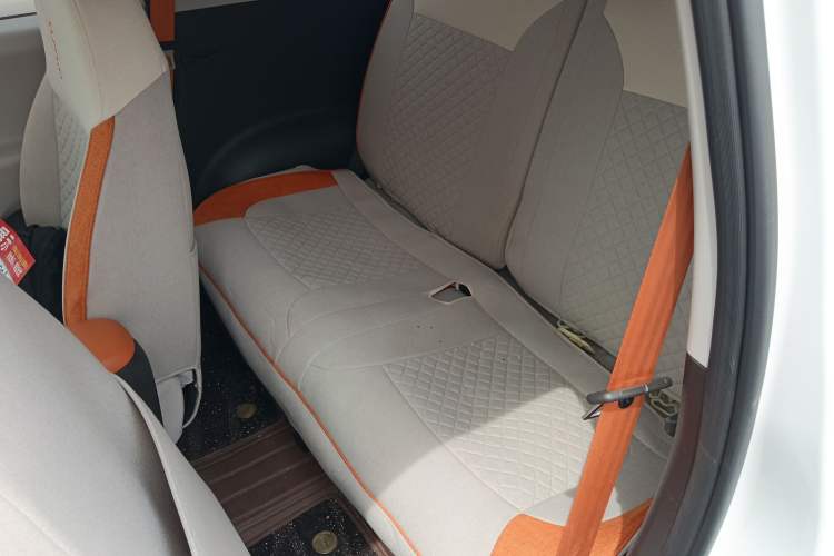 Used CHANGAN NEVO Lumin 2024 205km Orange Wind Edition Left Rear Seat