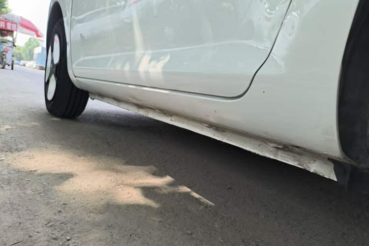 Used CHANGAN NEVO Lumin 2024 301km Orange Wind Edition Left Side Sill