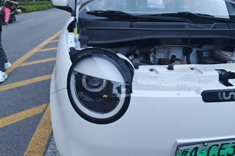Used CHANGAN NEVO Lumin 2024 301km Launch Edition Right Front Headlight
