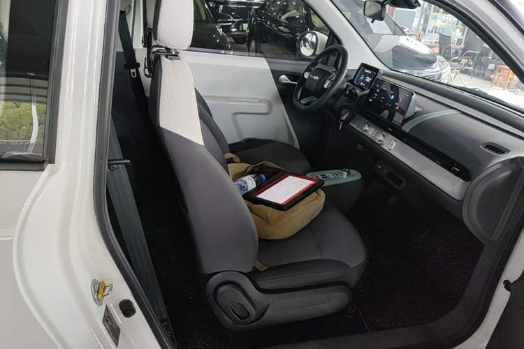 Used CHANGAN NEVO Lumin 2024 205km Launch Edition Right Front Seat