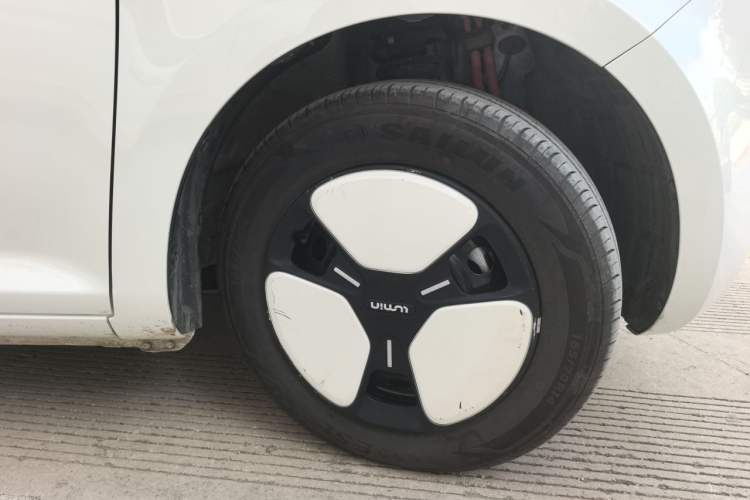 Used CHANGAN NEVO Lumin 2024 301km Orange Wind Edition Right Front Wheel Hub