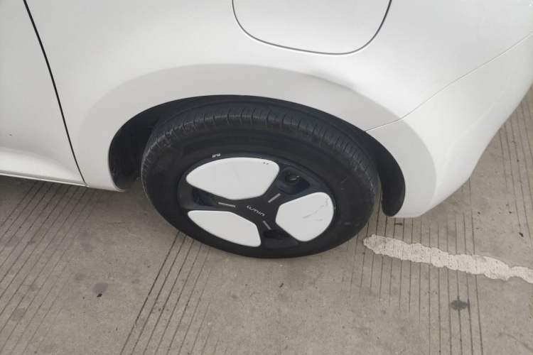 Used CHANGAN NEVO Lumin 2024 301km Orange Wind Edition Right Front Wheel Hub