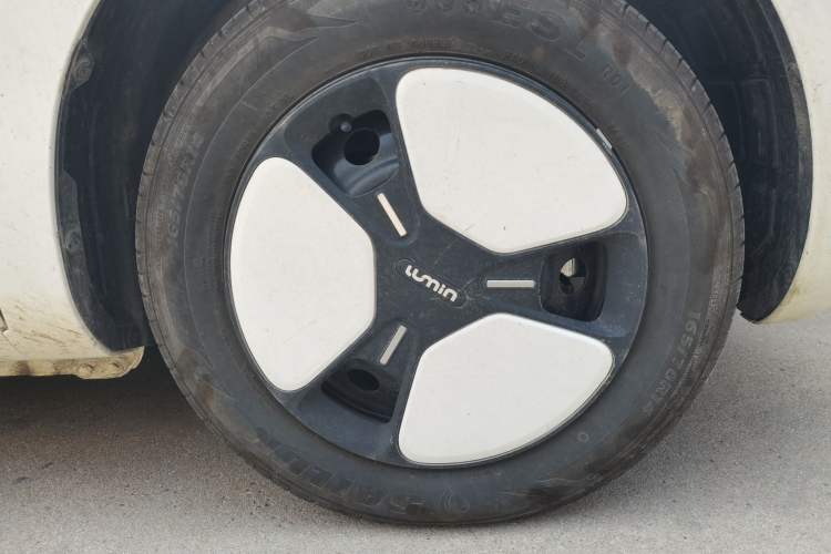 Used CHANGAN NEVO Lumin 2024 130km Qingyue Version Right Front Wheel Hub