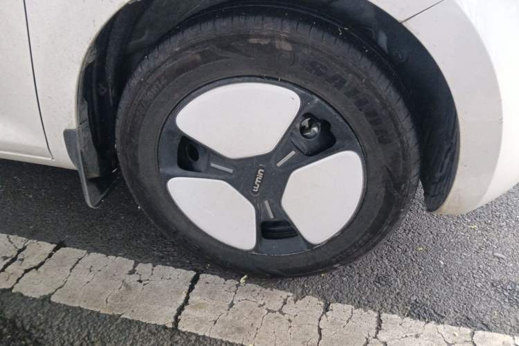 Used CHANGAN NEVO Lumin 2024 130km Qingyue Version Right Front Wheel Hub