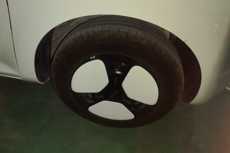 Used CHANGAN NEVO Lumin 2024 130km Qingyue Version Right Front Wheel Hub