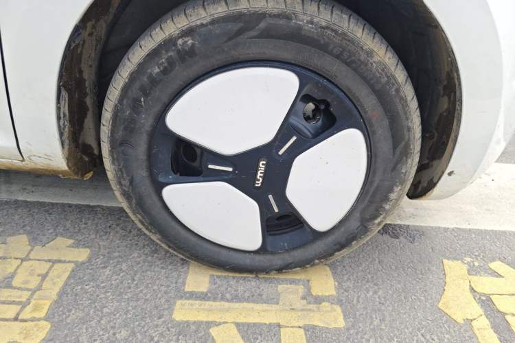 Used CHANGAN NEVO Lumin 2024 130km Qingyue Version Right Front Wheel Hub