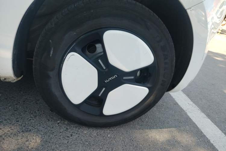 Used CHANGAN NEVO Lumin 2024 205km Orange Wind Edition Right Front Wheel Hub