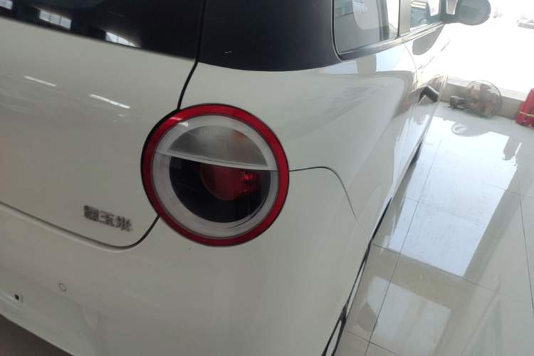Used CHANGAN NEVO Lumin 2024 205km Orange Wind Edition Right Rear Taillight