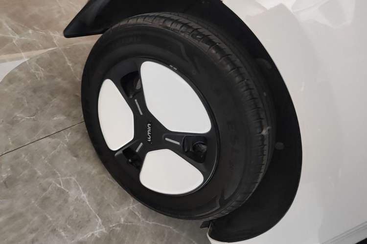 Used CHANGAN NEVO Lumin 2024 301km Orange Wind Edition Right Rear Wheel Hub