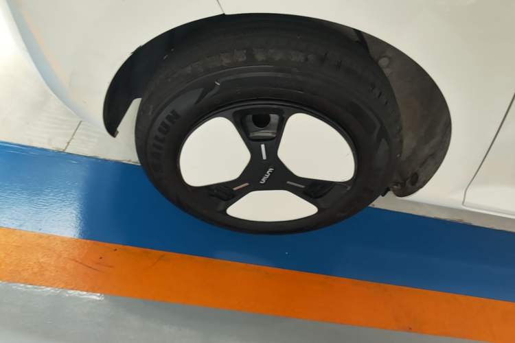 Used CHANGAN NEVO Lumin 2024 301km Orange Wind Edition Right Rear Wheel Hub