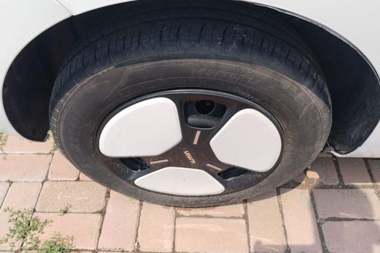 Used CHANGAN NEVO Lumin 2024 301km Orange Wind Edition Right Rear Wheel Hub