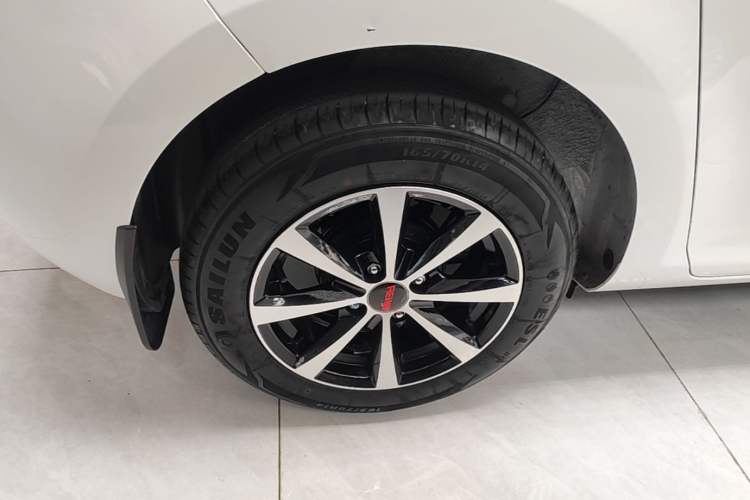 Used CHANGAN NEVO Lumin 2024 205km Orange Wind Edition Right Rear Wheel Hub