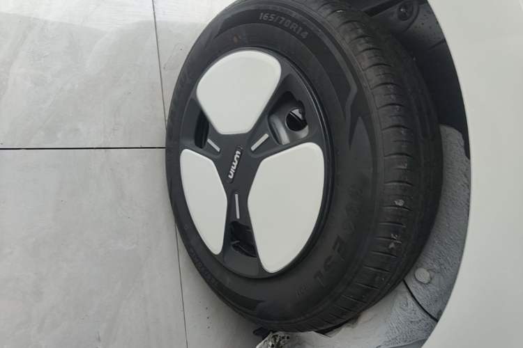 Used CHANGAN NEVO Lumin 2024 205km Orange Wind Edition Right Rear Wheel Hub