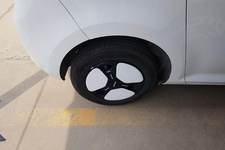 Used CHANGAN NEVO Lumin 2024 130km Qingyue Version Right Rear Wheel Hub